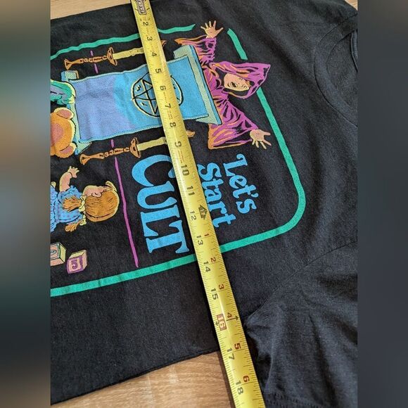 Gildan Black Short Sleeve Tee Retro Graphic - Picture 2 of 4